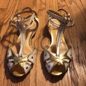 Chic modern vintage peep toe flat